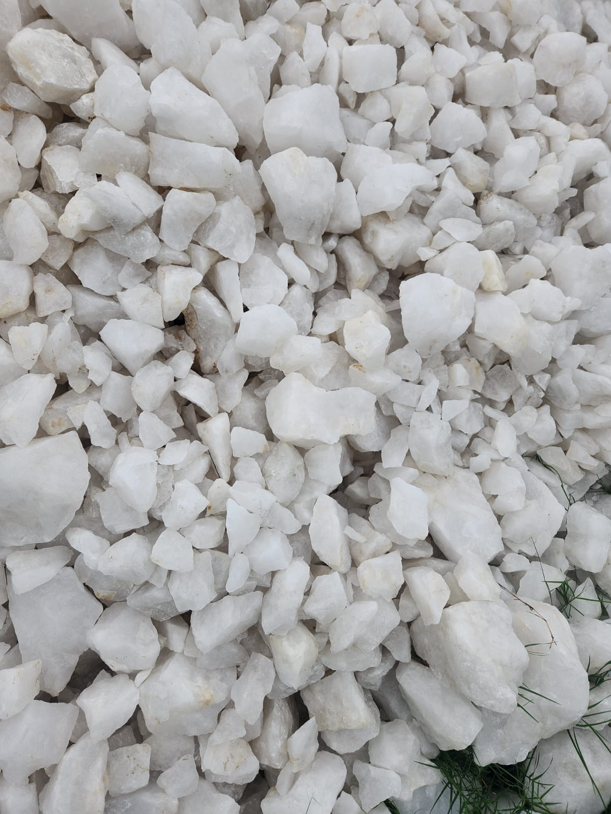 Quartz Powder and Lumps